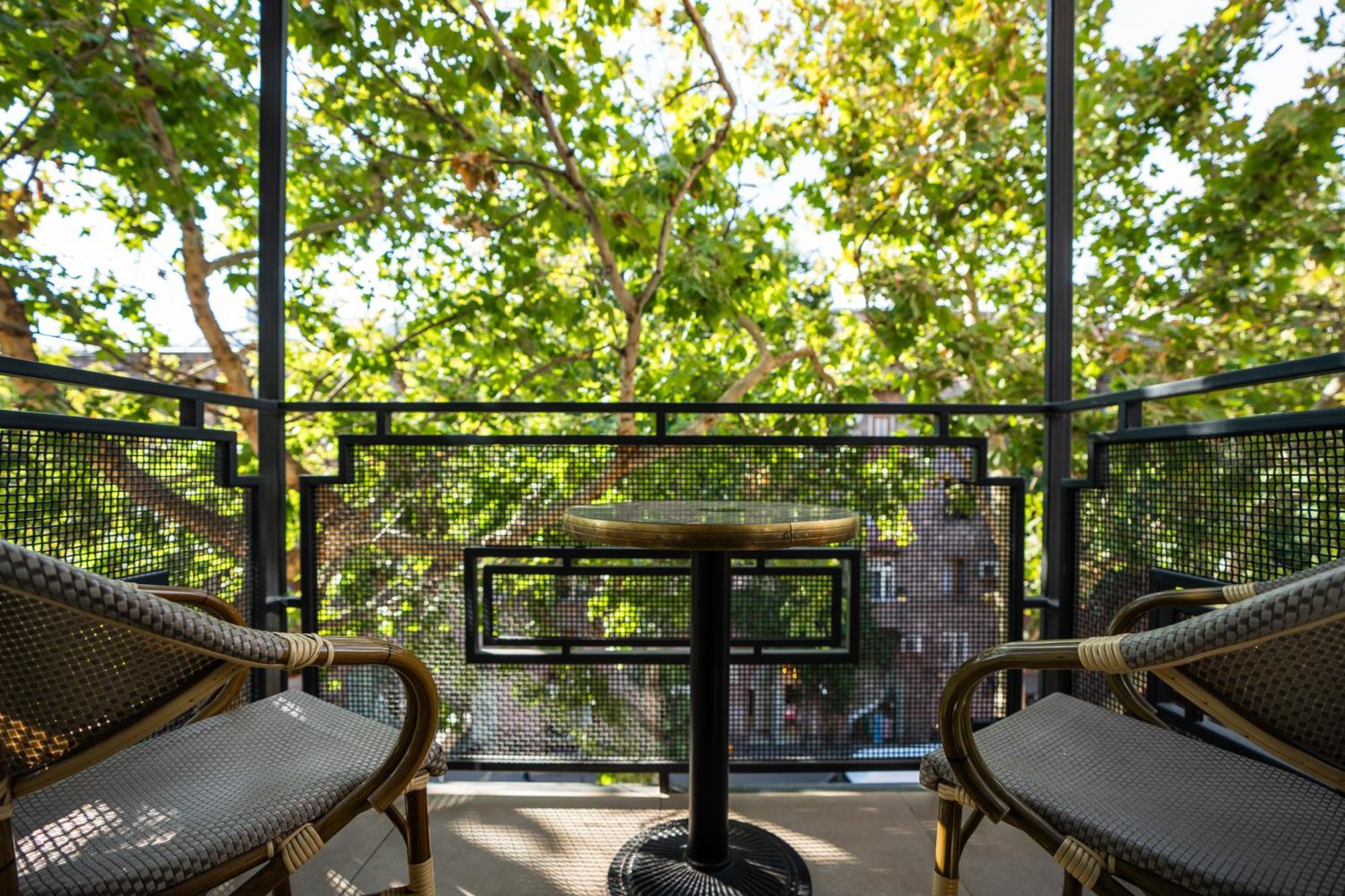 Ris Opera Apartments Yerevan Bagian luar foto