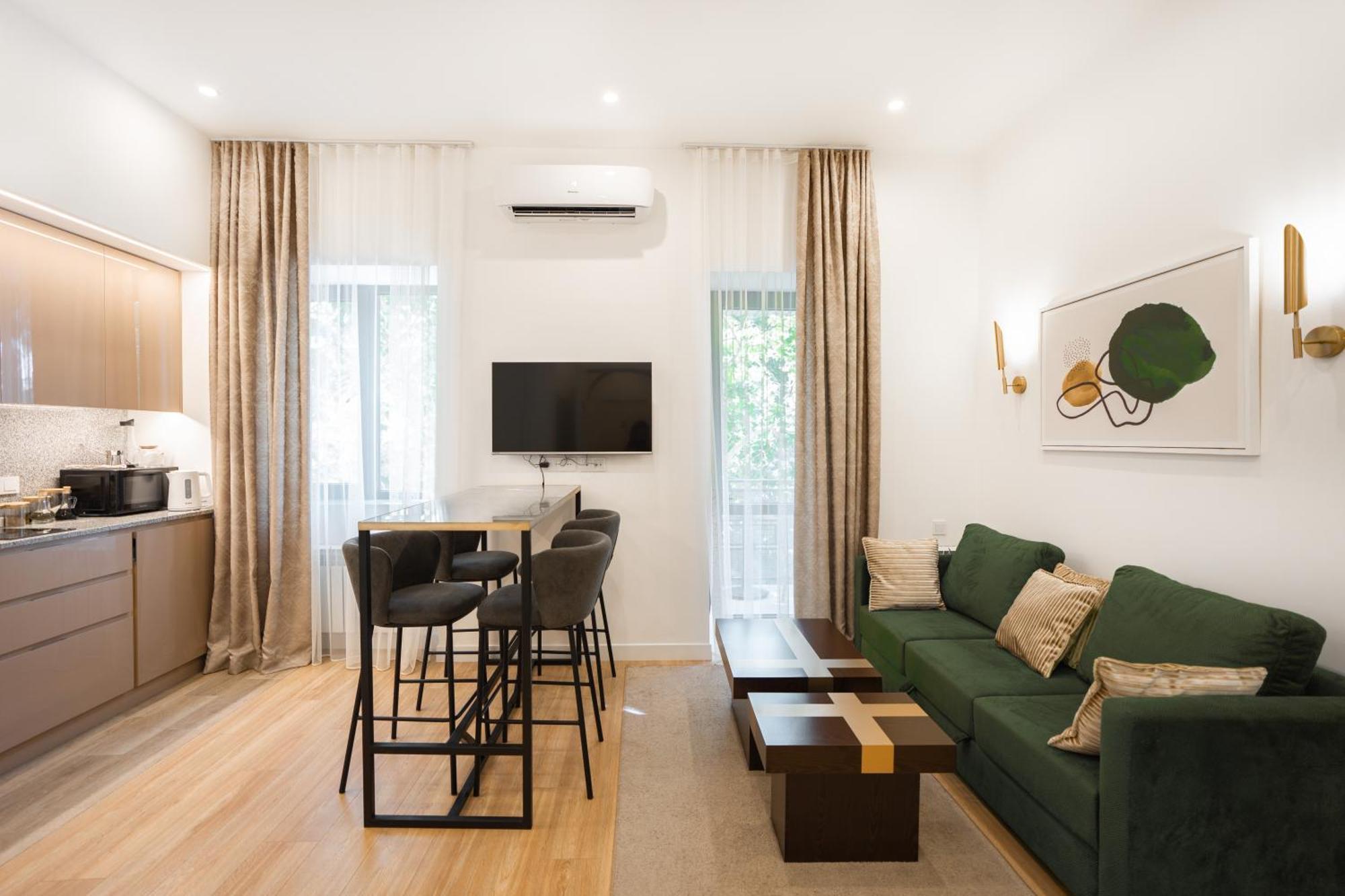 Ris Opera Apartments Yerevan Bagian luar foto