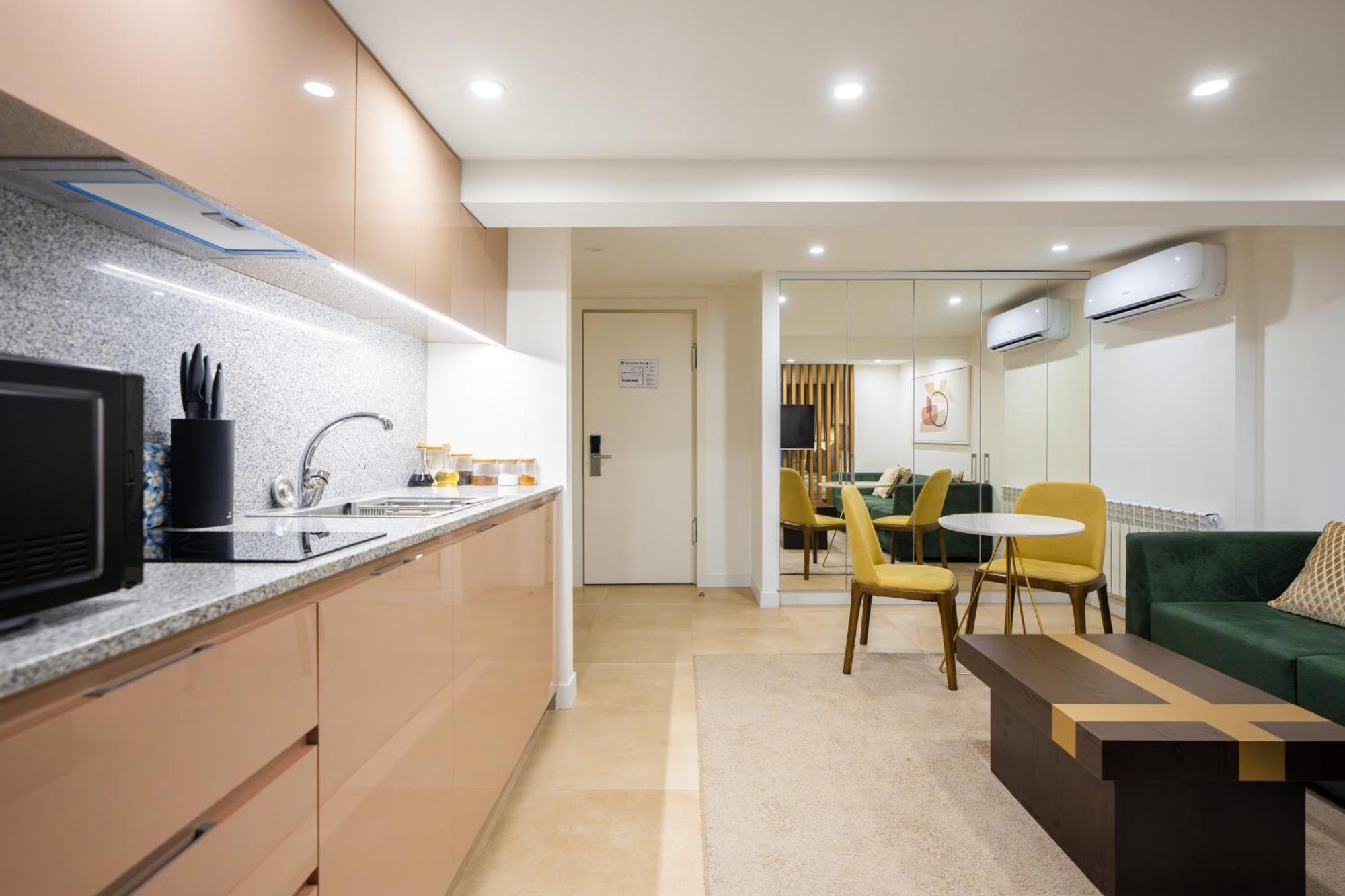 Ris Opera Apartments Yerevan Bagian luar foto