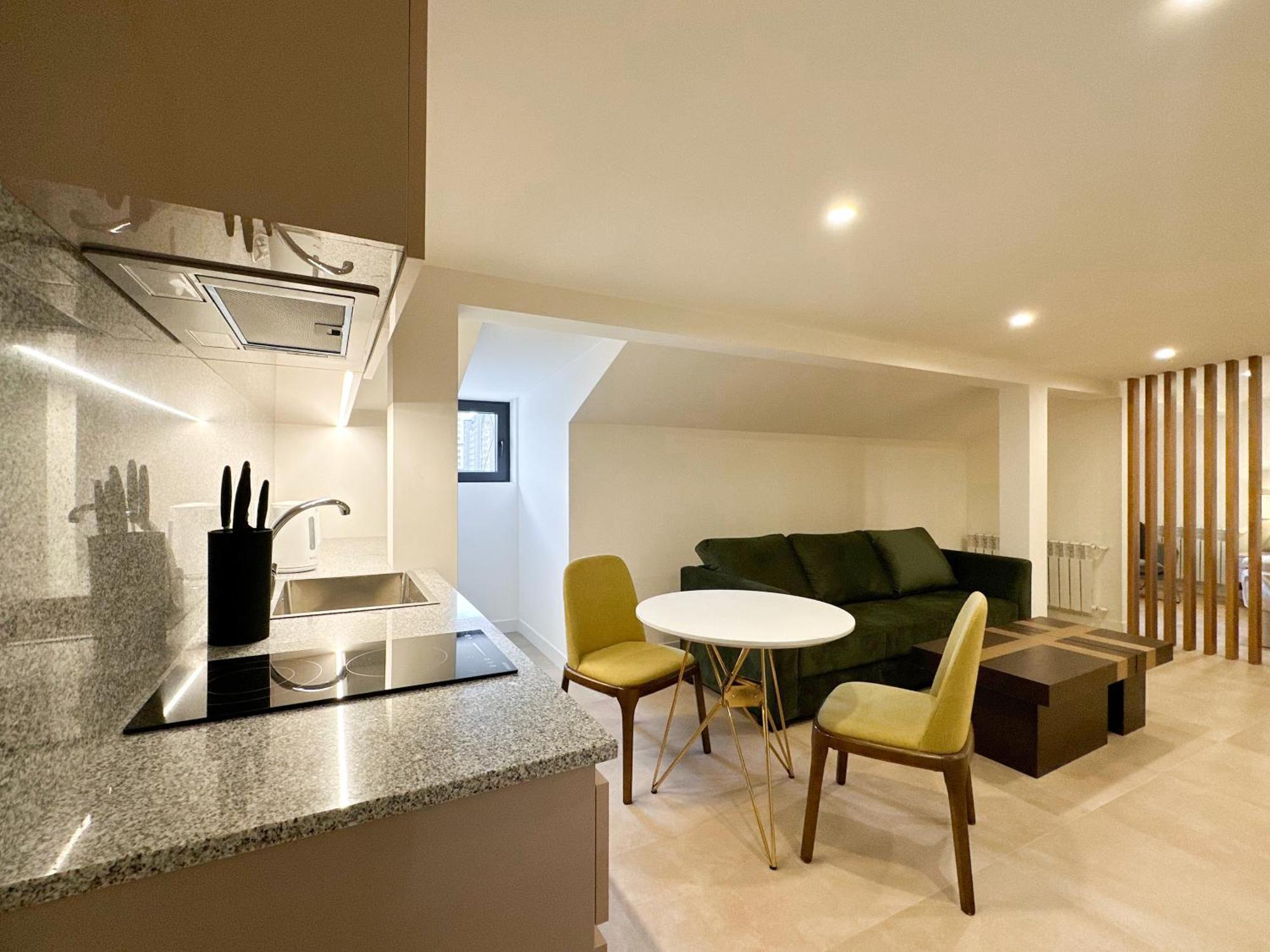 Ris Opera Apartments Yerevan Bagian luar foto